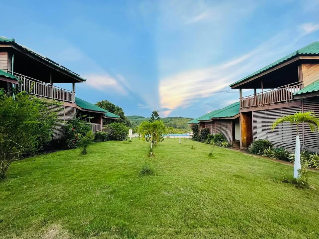 Ratanakiri Paradise Hotel & Restaurant Banlung Екстер'єр фото